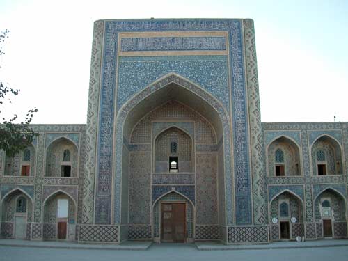 http://www.pagetour.org/bukhara/bu/Modari_khan1.jpg