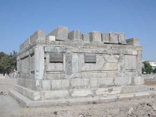 Samarkand: Ensemble of Registan