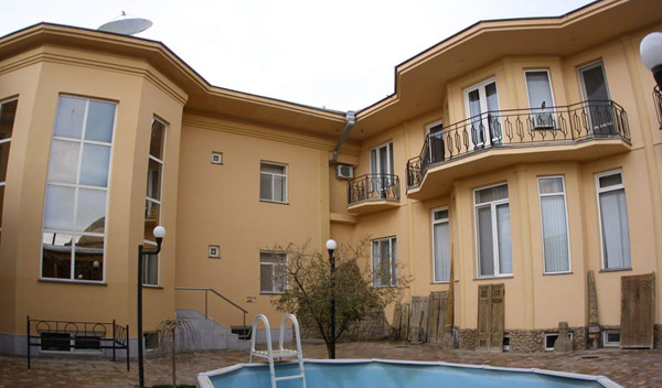 Zarina Hotel