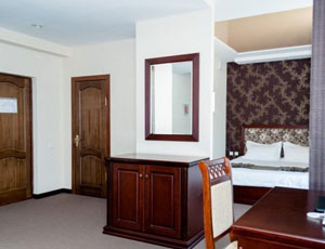 Charos Resort Зона отдыха в горах на берегу Чарвака